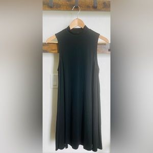 Angie Black Sleeveless Turtleneck Above The Knee Dress Size L